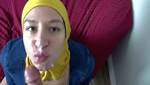 Passionate Turkish Nympho Milf Gives Best Blowjobs In New York City