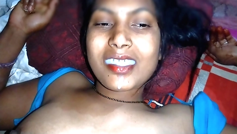 Indian girl gets her mouth covered with a guy's dick