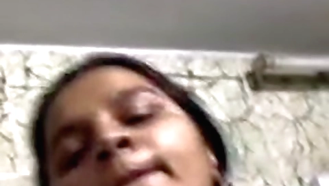 Sexy cunt of a hot brunette chick exposed in a webcam vid