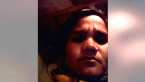 Hairy brunette gets fucked in her pussy in amateur clip