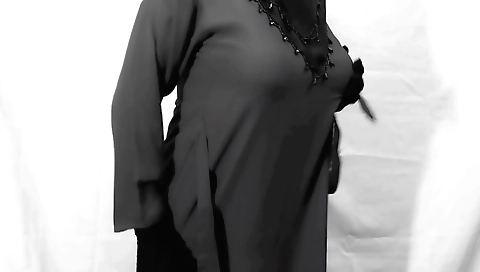 Indian babe is taking a nice handjob and fingered by her boyfriend