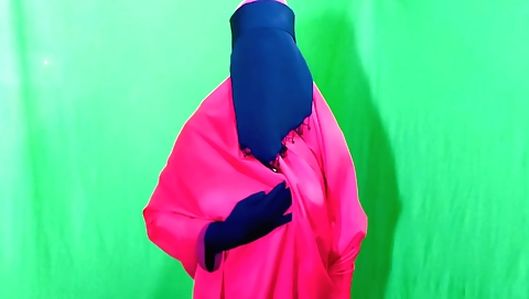 Stepsister masturbates in the room with stepbrother