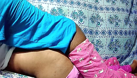 Amateur teen with big tits and a nice ass shows off her body