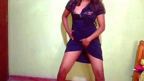 Indian teen with a sexy body is showing off in webcam