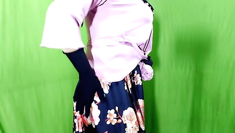 Indian solo video with a beautiful face and shaved cock