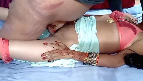 Indian brunette takes it to her mouth and gets fucked