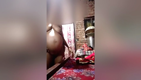 Indian babe is pregnant and wants to fuck her boyfriend