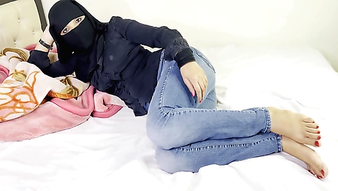 Desi Tenant Boy Fucked Young Landlady Hindi Voice Sex Video