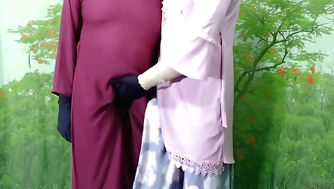 Amateur couple fucked in the bedroom in an amateur hd clip