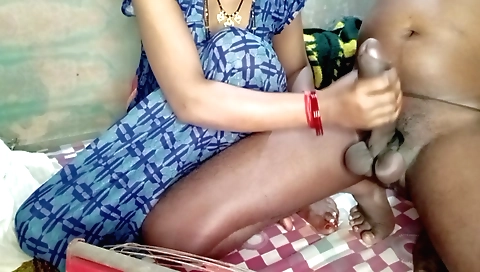 Hot brunette bhabhi with big natural breasts gets fucked