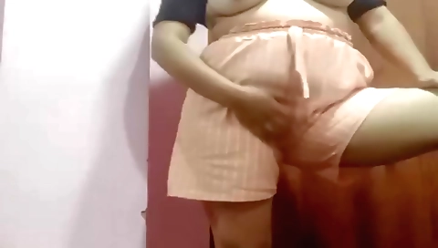 Big booty teen 18+ with a juicy ass in amateur solo video