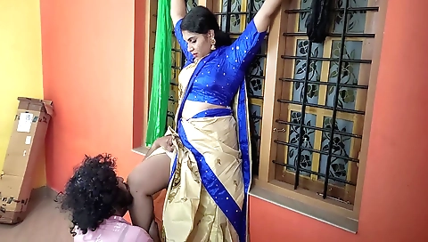 Kerala half saree hand on window and hot romance with pussy and ass