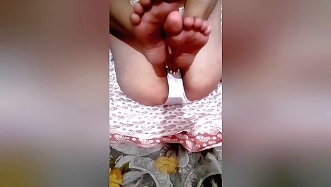 I'm fucking my old friend's webcam with my sexy foot