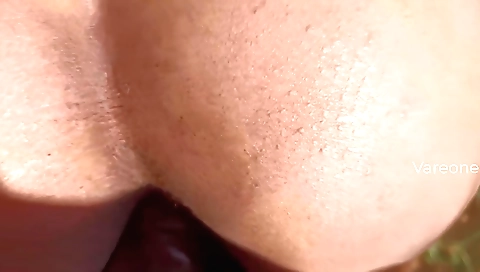 Indian babe fucked in doggy style outdoors in homemade cam