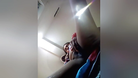 Indian amateur webcam solo vid with a hot teen girl