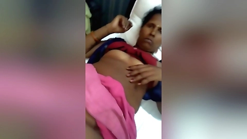 Today Exclusive -desi Village Cpl Romance And Wife Give Blowjob