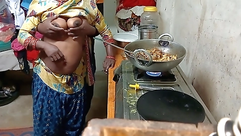 Stepbrother fucks his stepsis in amateur webcam video