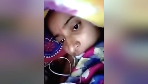 Indian girl shows off her body in a solo video call