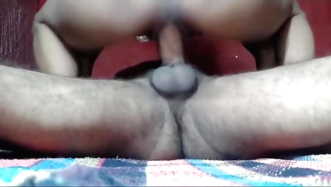 Amateur brunette hottie gets her pussy licked on webcam