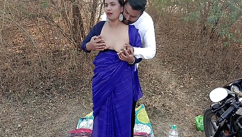 Indian girl with a shaved pussy is making hardcore outdoor sex scene