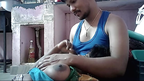 Amateur housewife shows off her big natural breasts