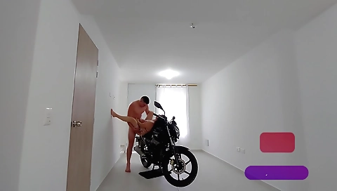 Medellin Colombian brunette gets screwed on web cam