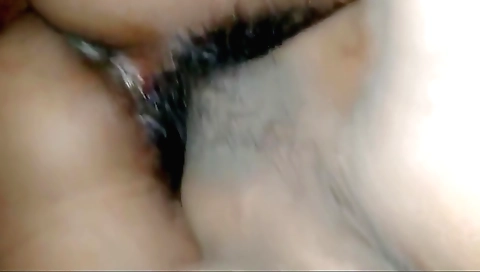 Indian girl 18+ fucked by the big-boned sinhala porn star