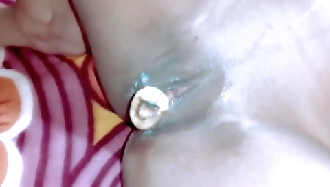 Indian solo female with large booty shows her body