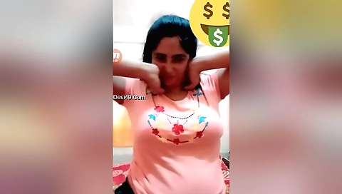 Today Exclusive -shy Desi Girl Shows Her Boobs To Lover On Vc