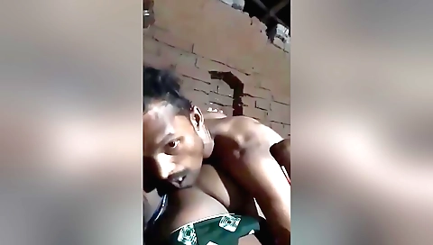 Busty indian girl and her boyfriend in hot amateur clip