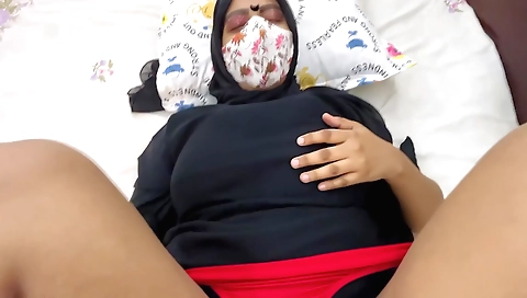 Indian amateur brunette with tits and boobs dancing