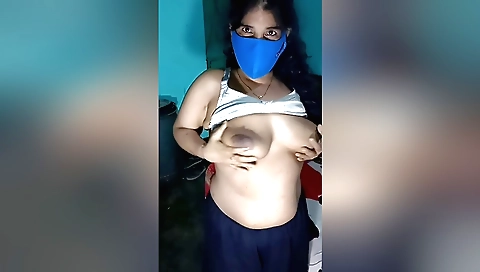 Brunette milf fucks on her bed in amateur porn vid