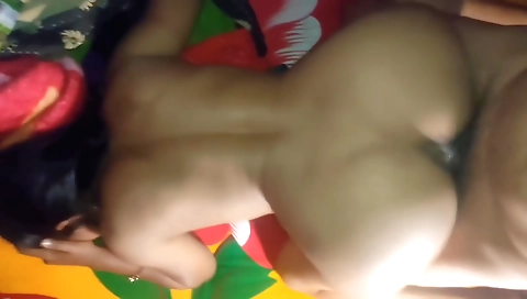 Indian slut gets a big dick in her pussy in homemade vid