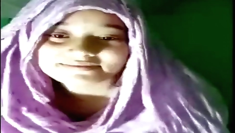 Indian brunette in sexy lingerie gets naked on cam