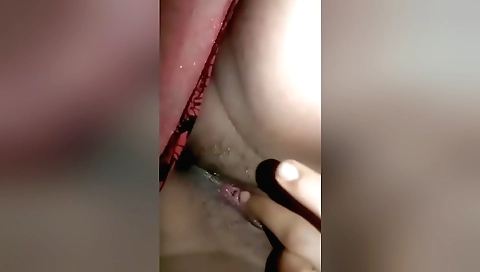 Indian amateur solo video with a girl playing with her body