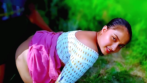 Indian slut in hot outdoor porn video with a huge cock