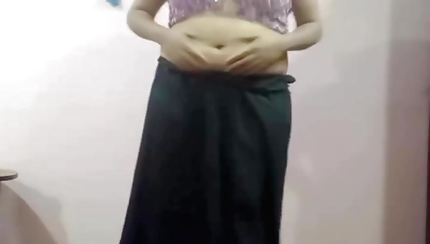 Indian chubby babe sucks a dick in webcams porn video