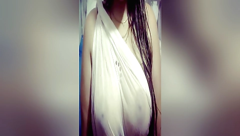 Busty brunette shows off her ass in this amateur porn video