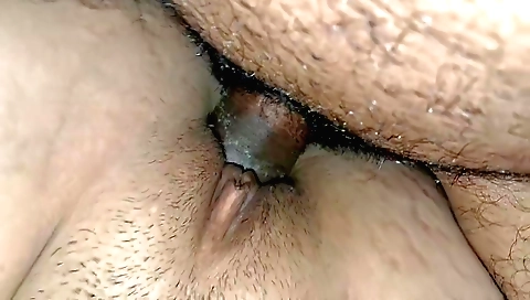 Indian teen fucks on her bed with her ass and mouth