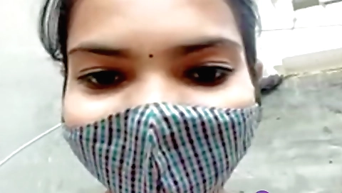 Indian girl in the public area gets horny and rides