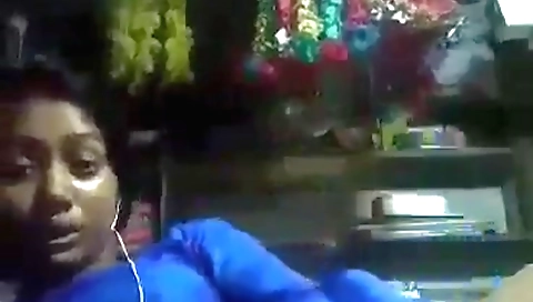 Stunning brunette masturbates and shows me all her body