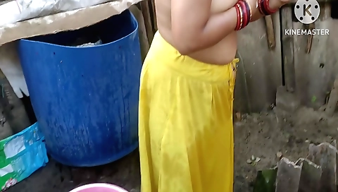 Indian naked in hot bathroom outdoors in amateur video