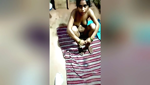 Indian babe with a hairy asshole does not get a pass